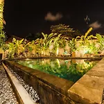 Luckys Guest House
