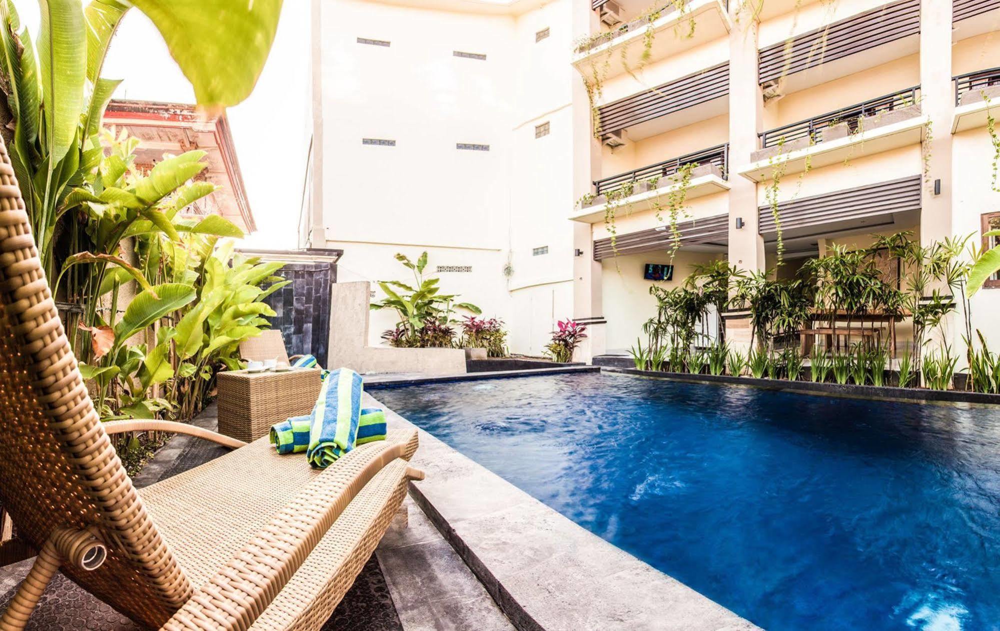 Hotel Luckys 2*