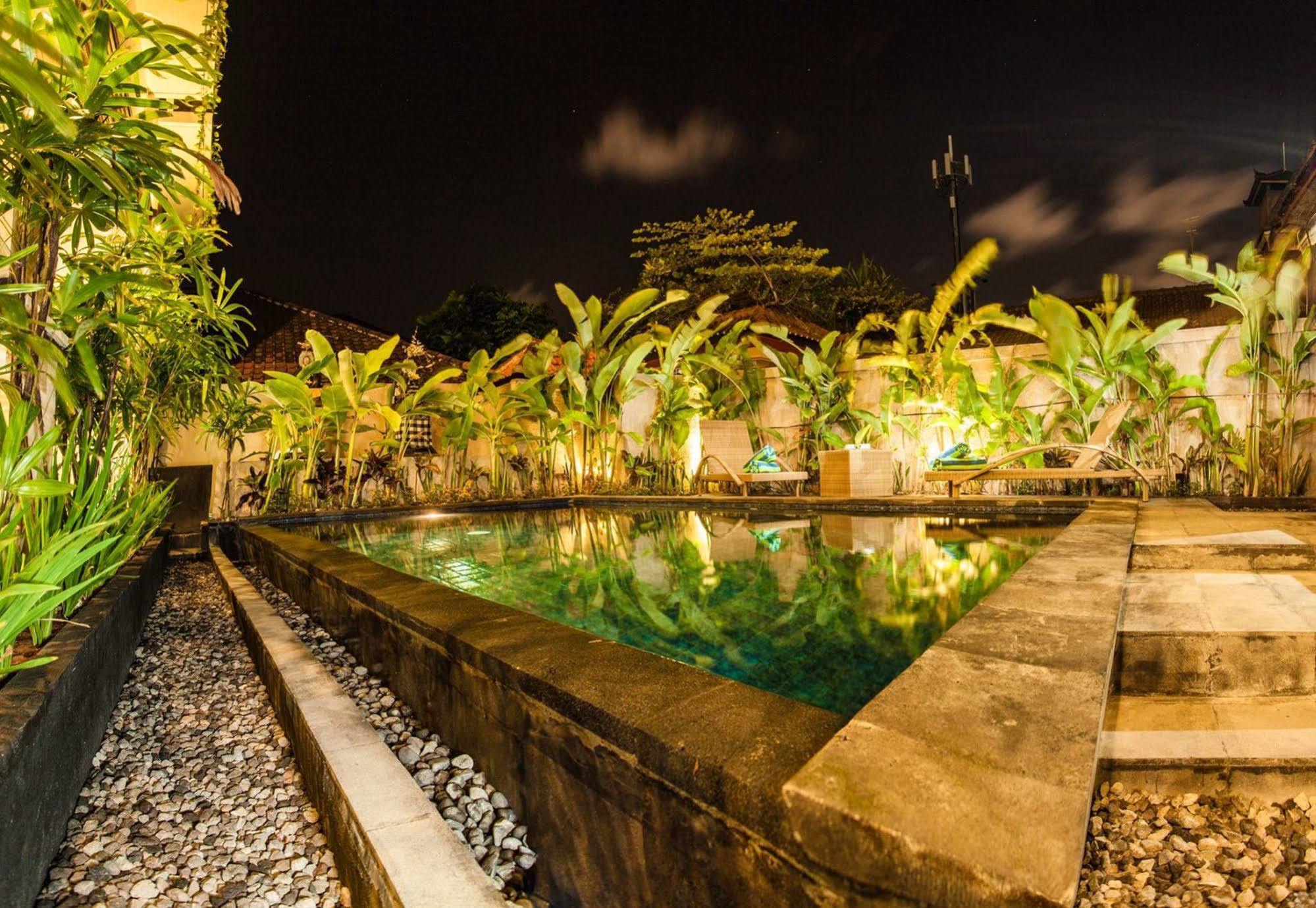 Hotel Luckys Kuta (Bali)